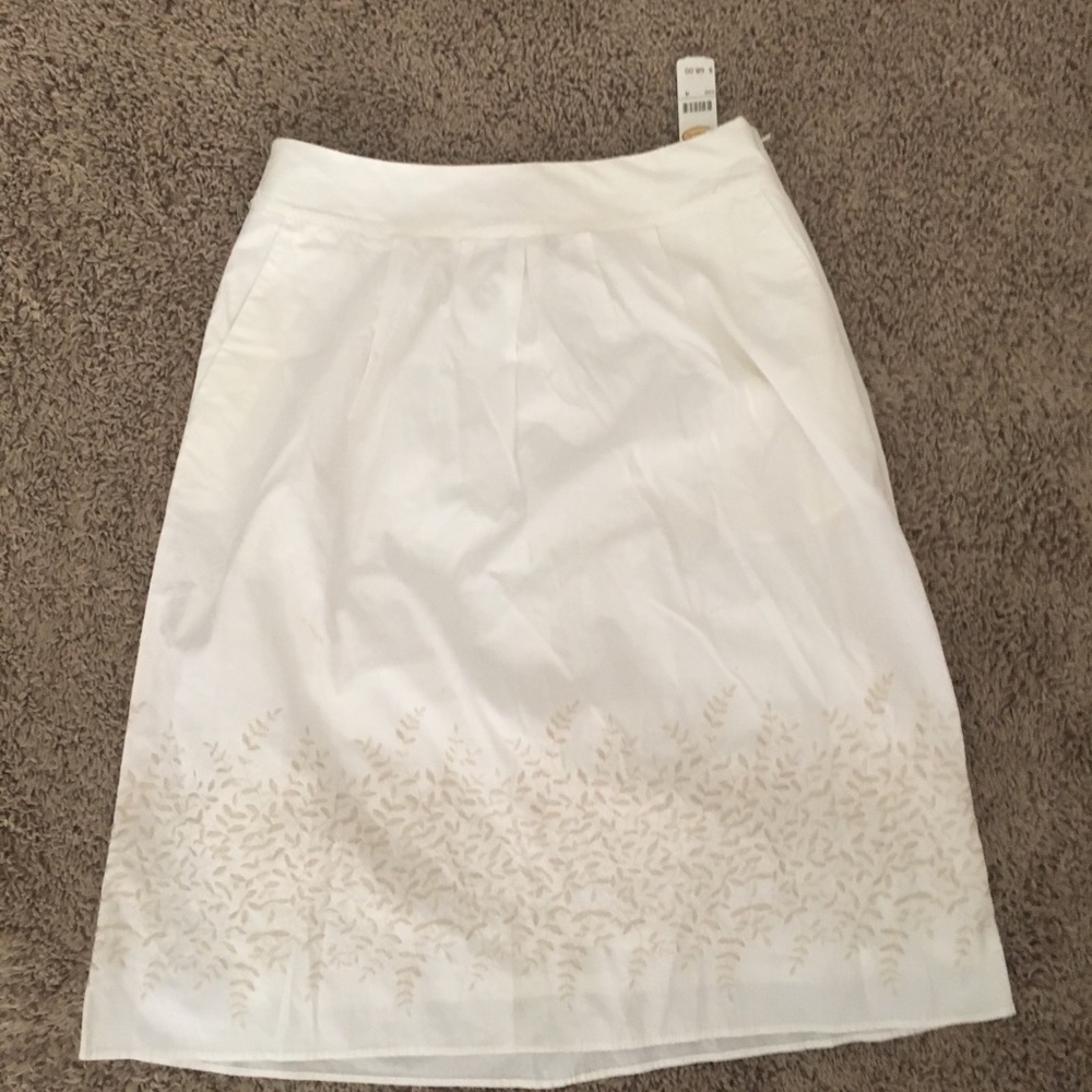 Skirt - Picture 2 of 4